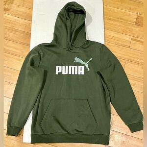 PUMA Logo Essentials Men's Dark Olive Hoodie size M Kangaroo pockets Used Good
